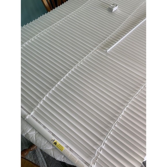 UNITED SHADE 39’’ W X 53’’ H 1" WHITE RV SHADE METAL HEAVY DUTY NEW ADJUSTABlE😀 - Picture 11 of 12